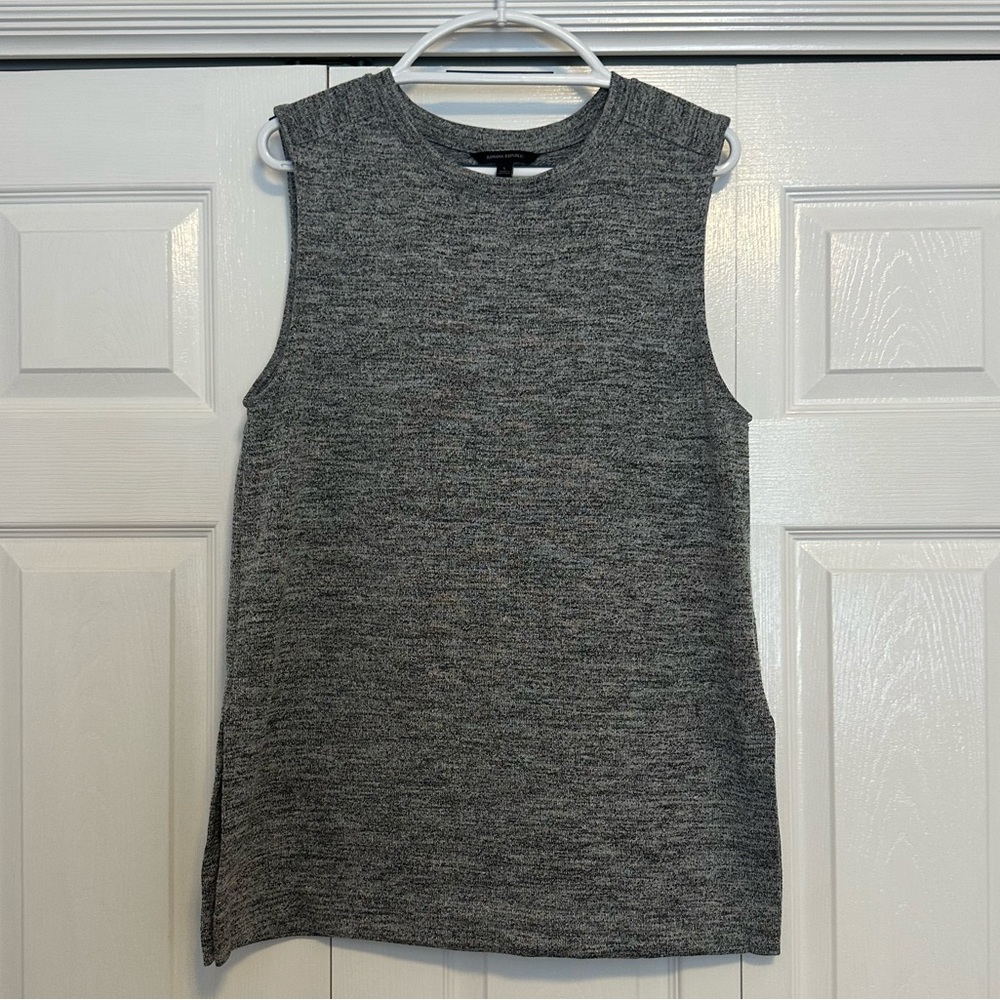 Banana Republic Knit Top Vest Heather Gray Sleeveless L Large Sweater
